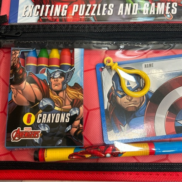 Marvel Avengers Boy Girl Entertainment Tri Fold Case Games, Crayon, Fun Gift - Picture 7 of 16